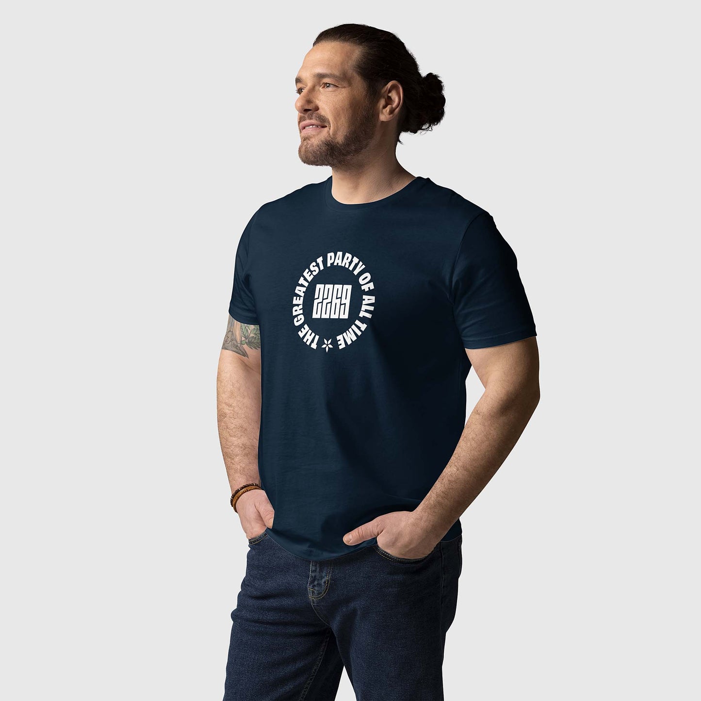 Men's navy organic cotton t-shirt with English 2269 party circle